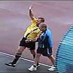 Video: Arbitro ubriaco in Bielorussia. Si chiama Sergei Shmolik, � stato squalificato