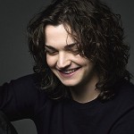 Tornano in gara a Sanremo 2010 Valerio Scanu e Pupo ed Emanuele Filiberto. Stasera ospite Jennifer Lopez