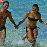 Cassano e Carolina e Eros Ramazzotti e la sua fidanzata Marica: baci in spiaggia