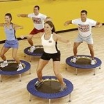 Sconfiggere la cellulite saltando sul tappeto elastico