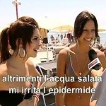Video boom su Youtube delle due ragazze di Ostia in spiaggia